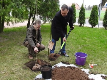 Uroczyste otwarcie obchodów 100lecia Województwa Łódzkiego - 100 drzew dla 100 szkół, <p>źródło: lodzkie.pl</p>